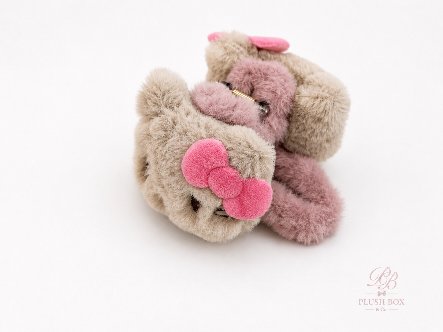 Hello Kitty Plush Claw Clip – Pink Bow